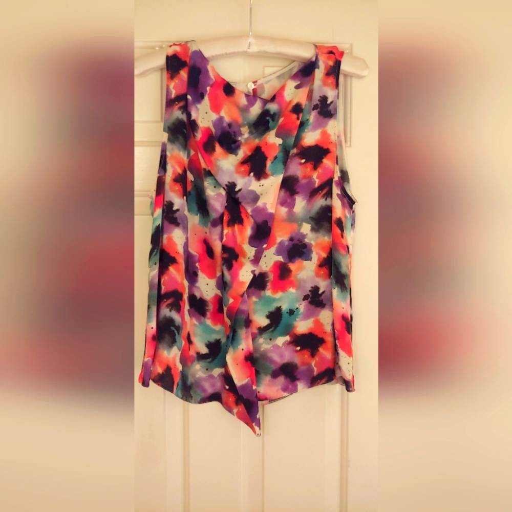 Silk, watercolor style top. Size 12, Armani collezioni